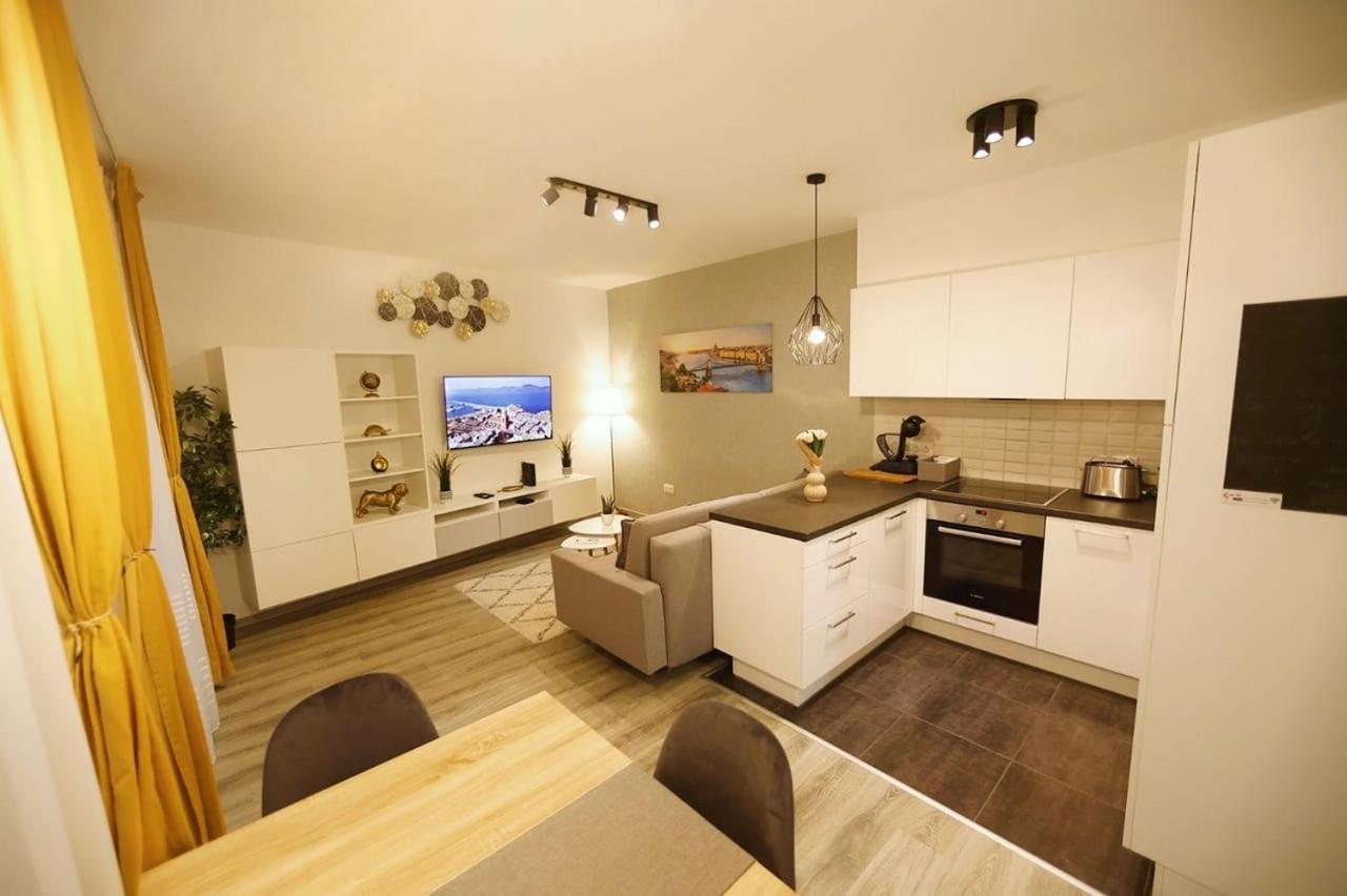 Flamingo - Balcony, Ac, Downtown Appartement Budapest